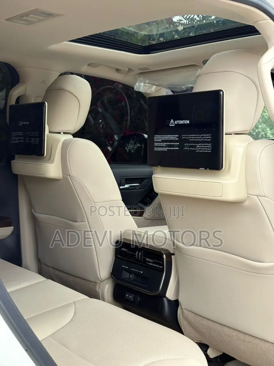 Toyota Land Cruiser LC300 2024 White