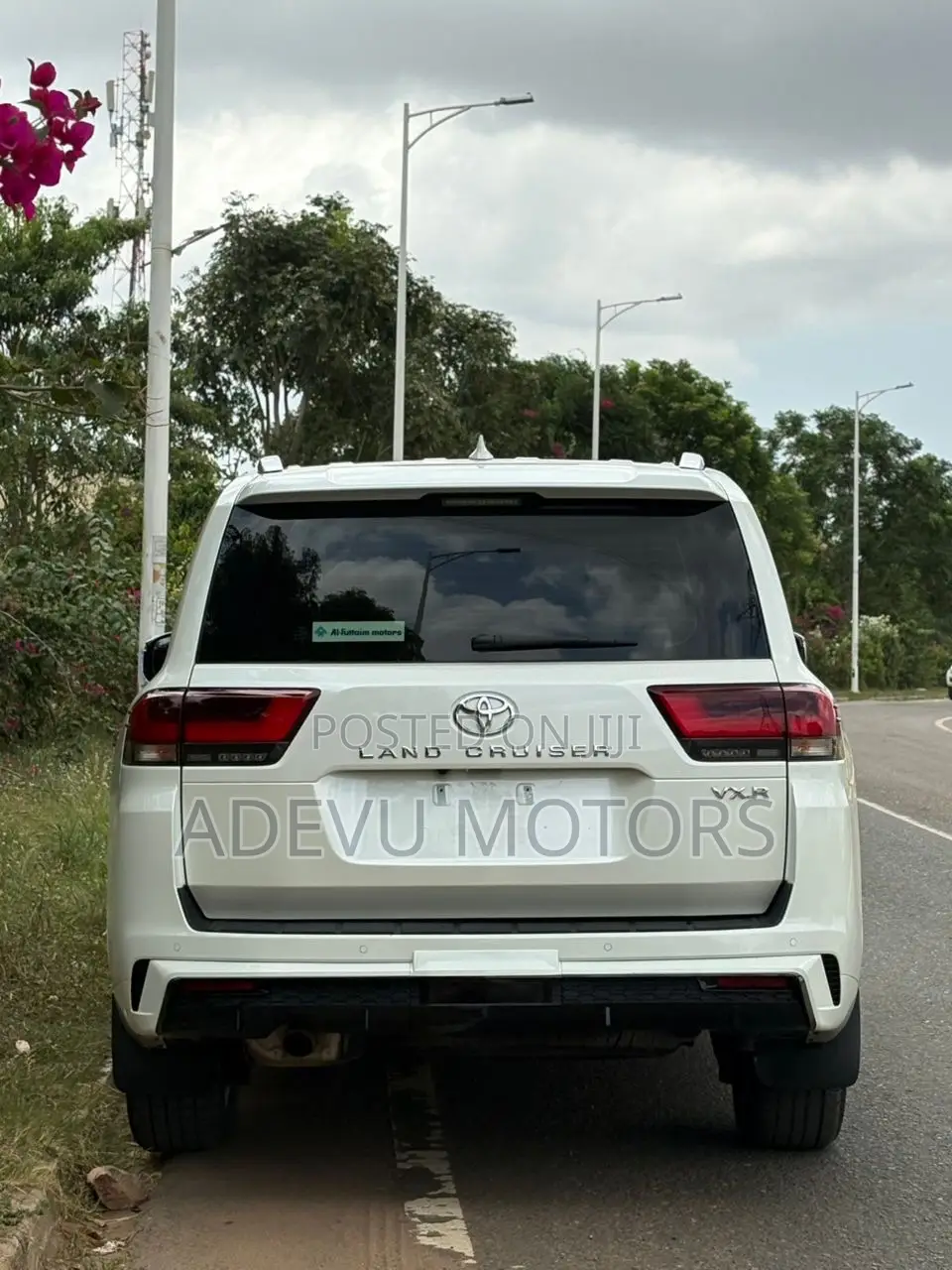 Toyota Land Cruiser LC300 2024 White