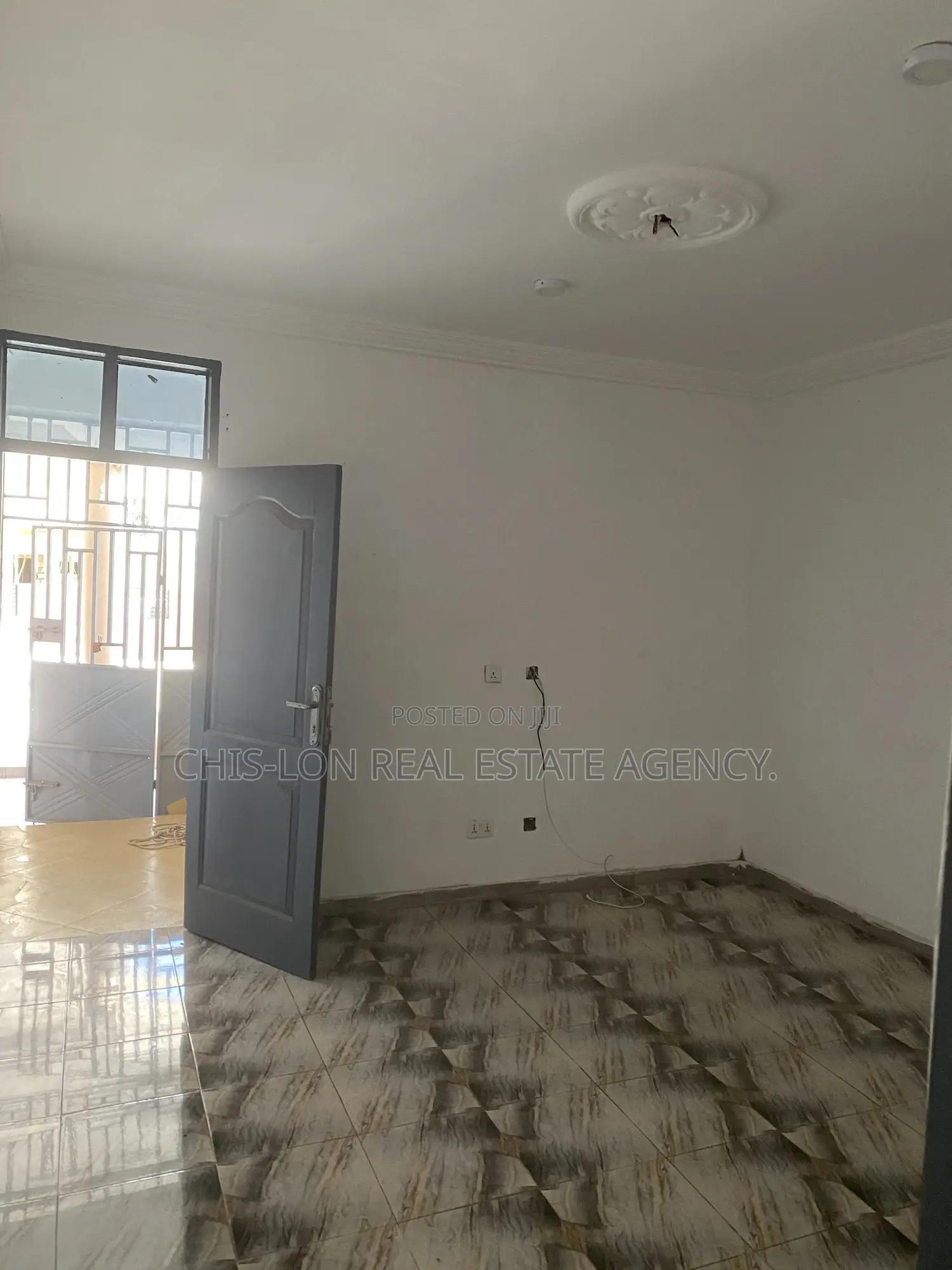 1bdrm Apartment in Chis-Lon Broker’S, New Market for rent
