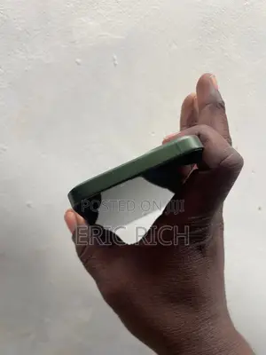 Apple iPhone 13 128 GB Green