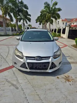 Ford Focus SE 2011 Silver