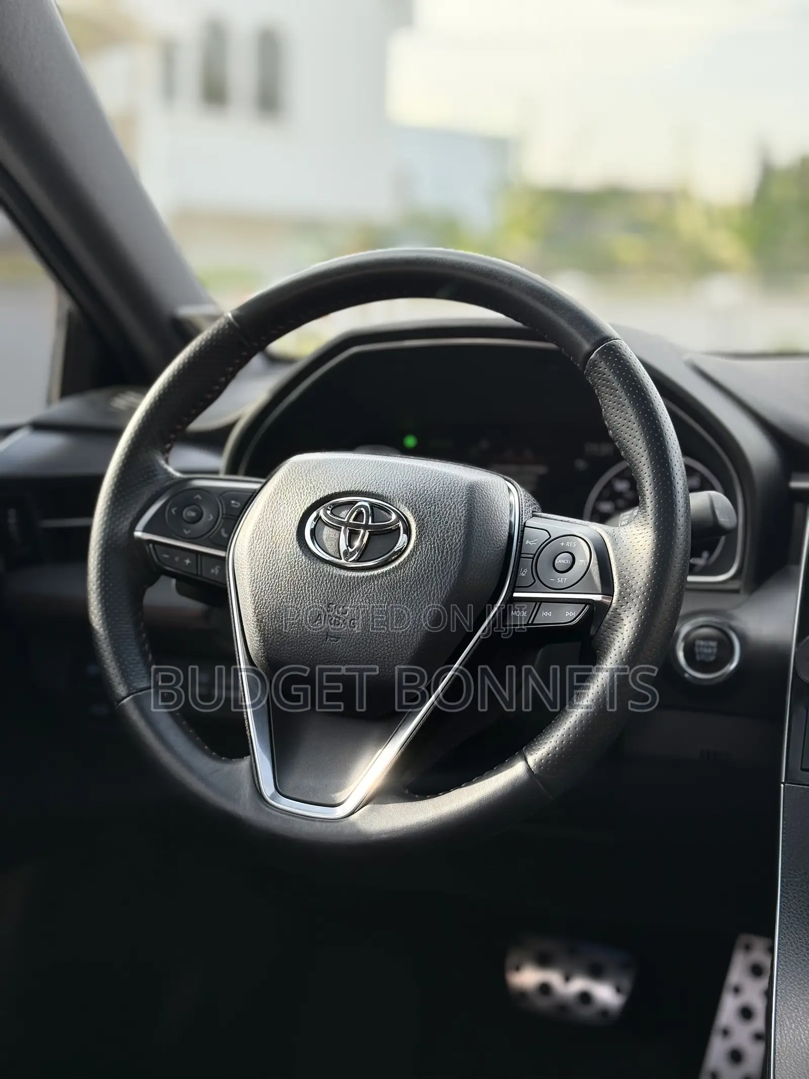 Toyota Avalon TRD 2020 White