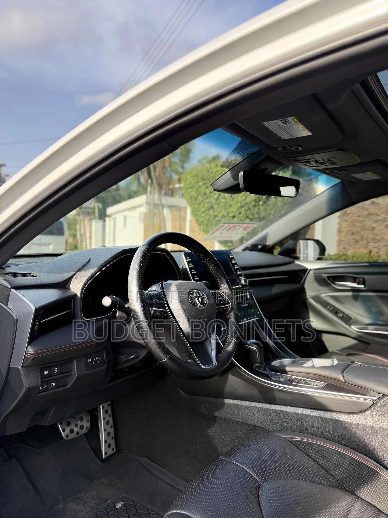 Toyota Avalon TRD 2020 White