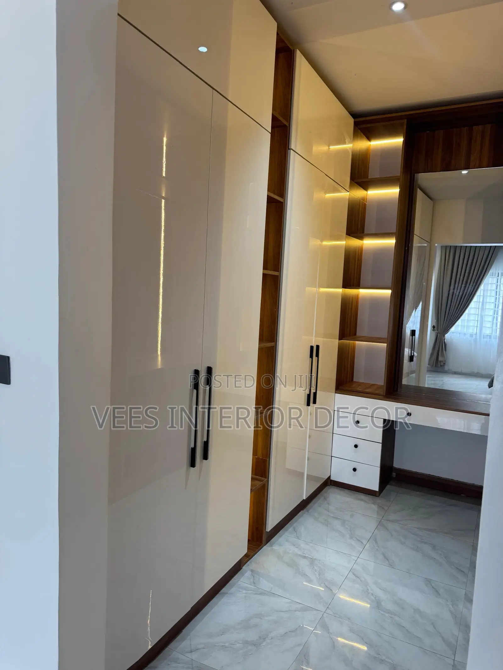 Closet/Wardrobe