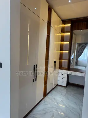 Closet/Wardrobe
