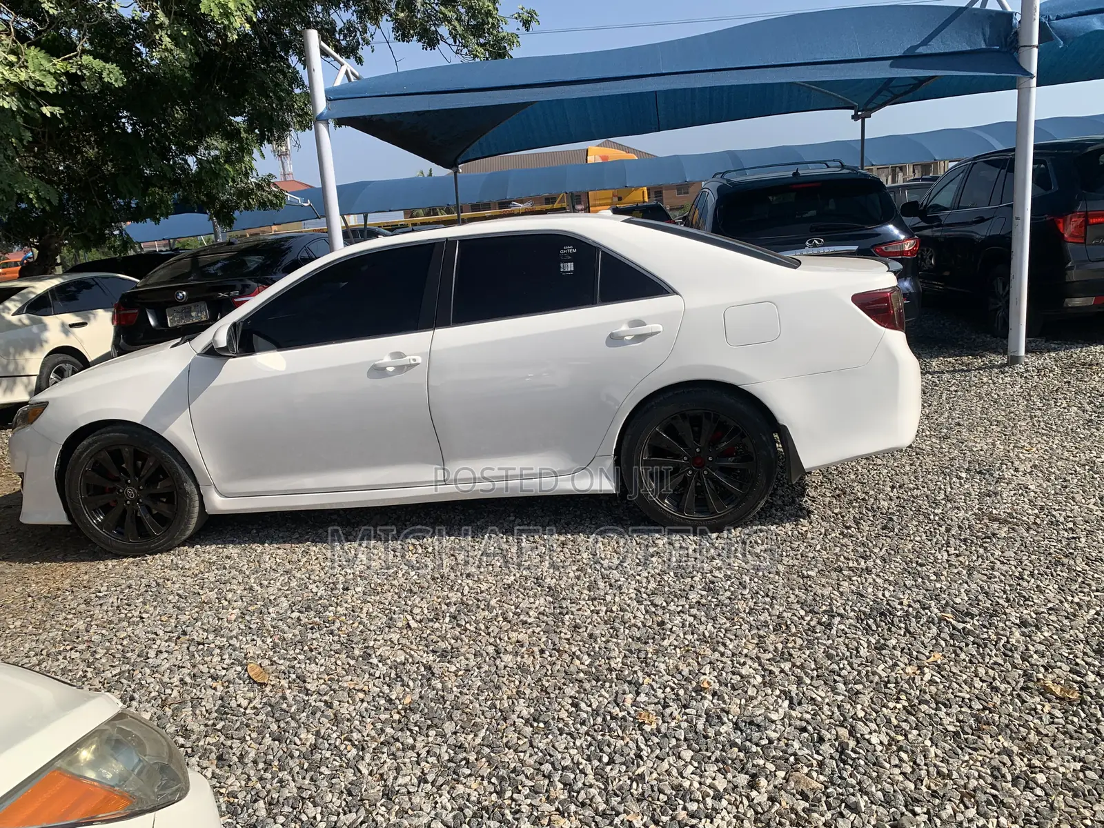 Toyota Camry LE 4dr Sedan (2.5L 4cyl 6A) 2014 White