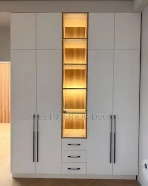 Wardrobe/Closet