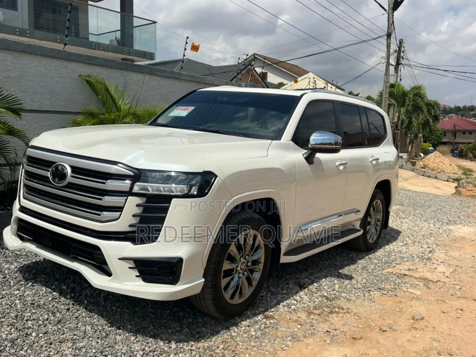 Toyota Land Cruiser LC300 2024 White