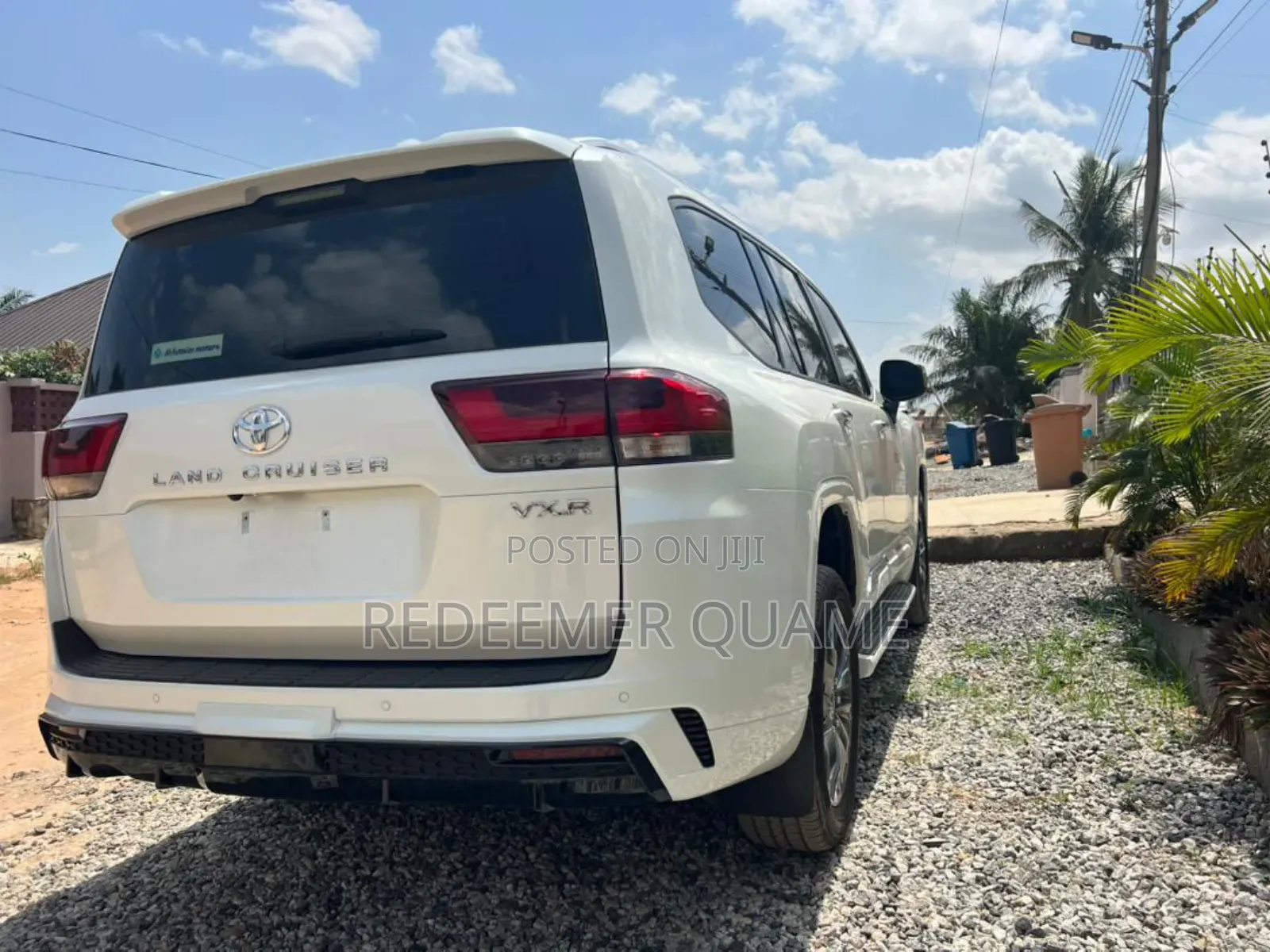 Toyota Land Cruiser LC300 2024 White