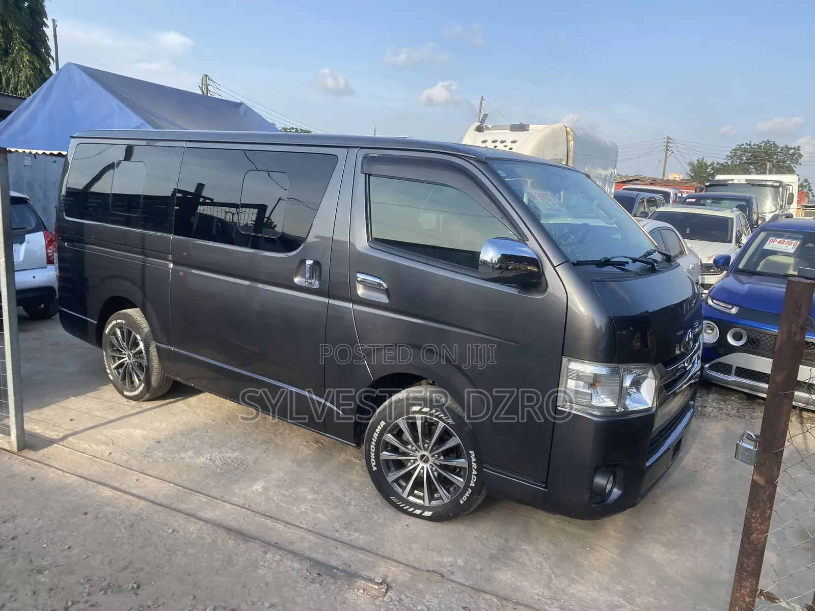 Toyota Grand HiAce 2015 Grey