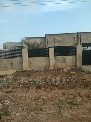 4bdrm Apartment in Macyon, Community 25 for sale