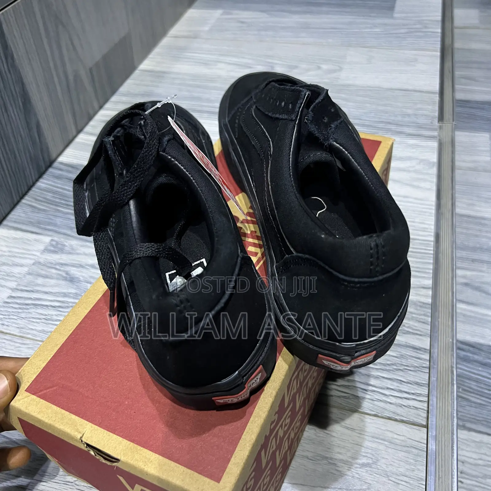 Black Vans Old Skool