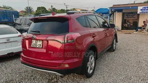 Toyota RAV4 XLE 4dr SUV AWD (2.5L 4cyl 6A) 2015 Red