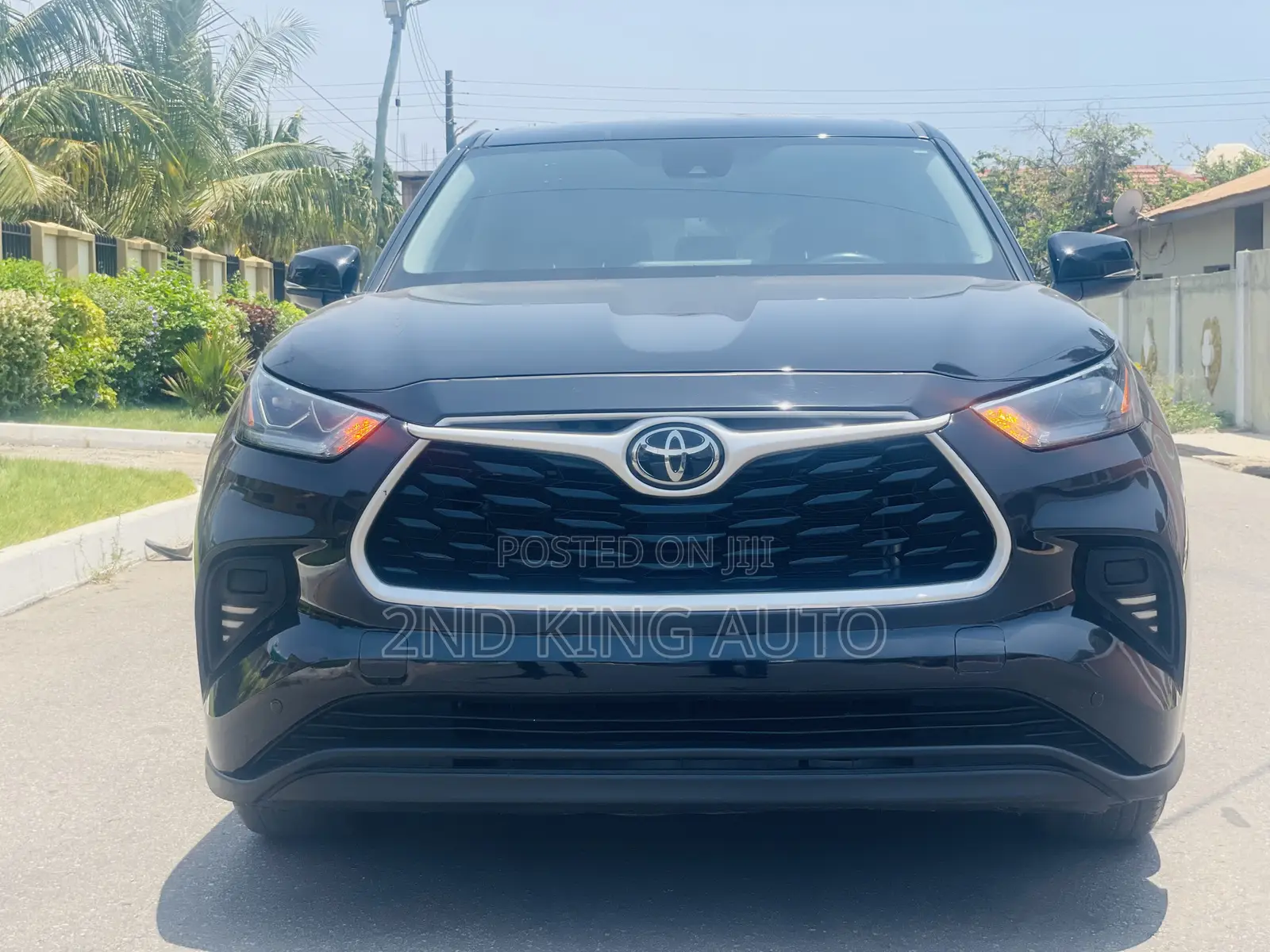 Toyota Highlander LE FWD 2023 Black