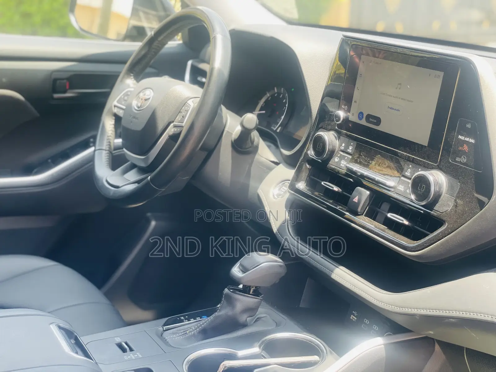 Toyota Highlander LE FWD 2023 Black