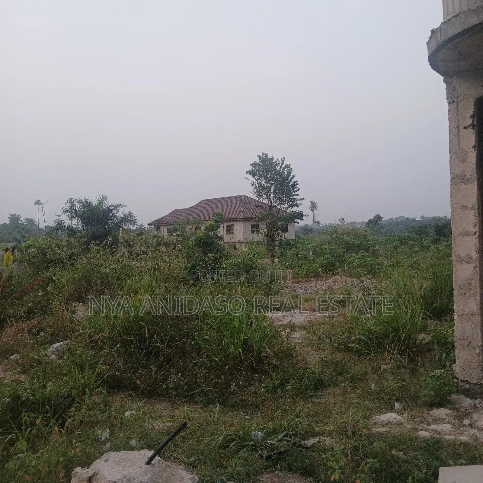 40 × 90 Half Plot of Land for Sale