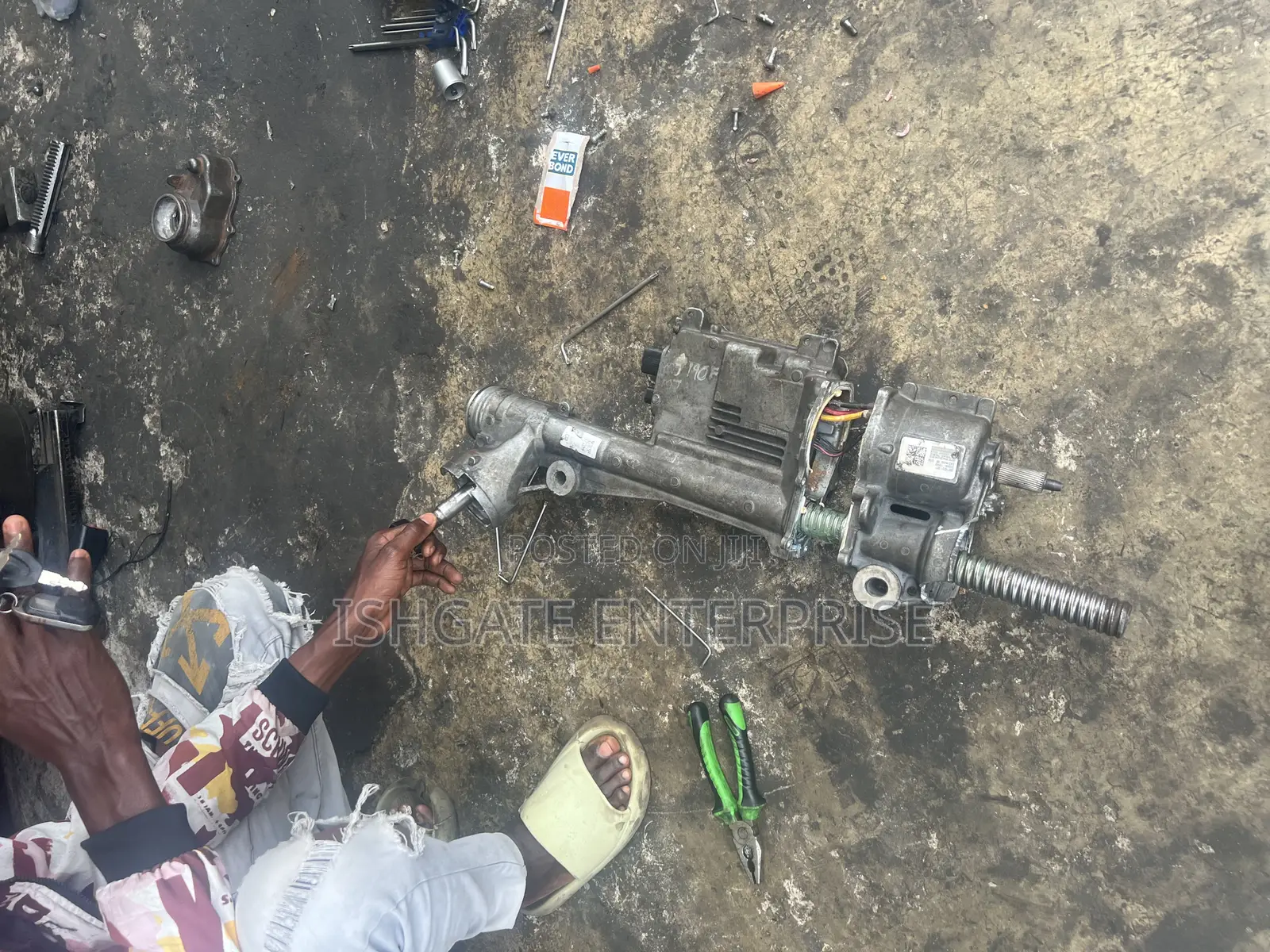 Repairs All Kinds of Electronics Steering Rack Benz,Range Rover,Bmw,