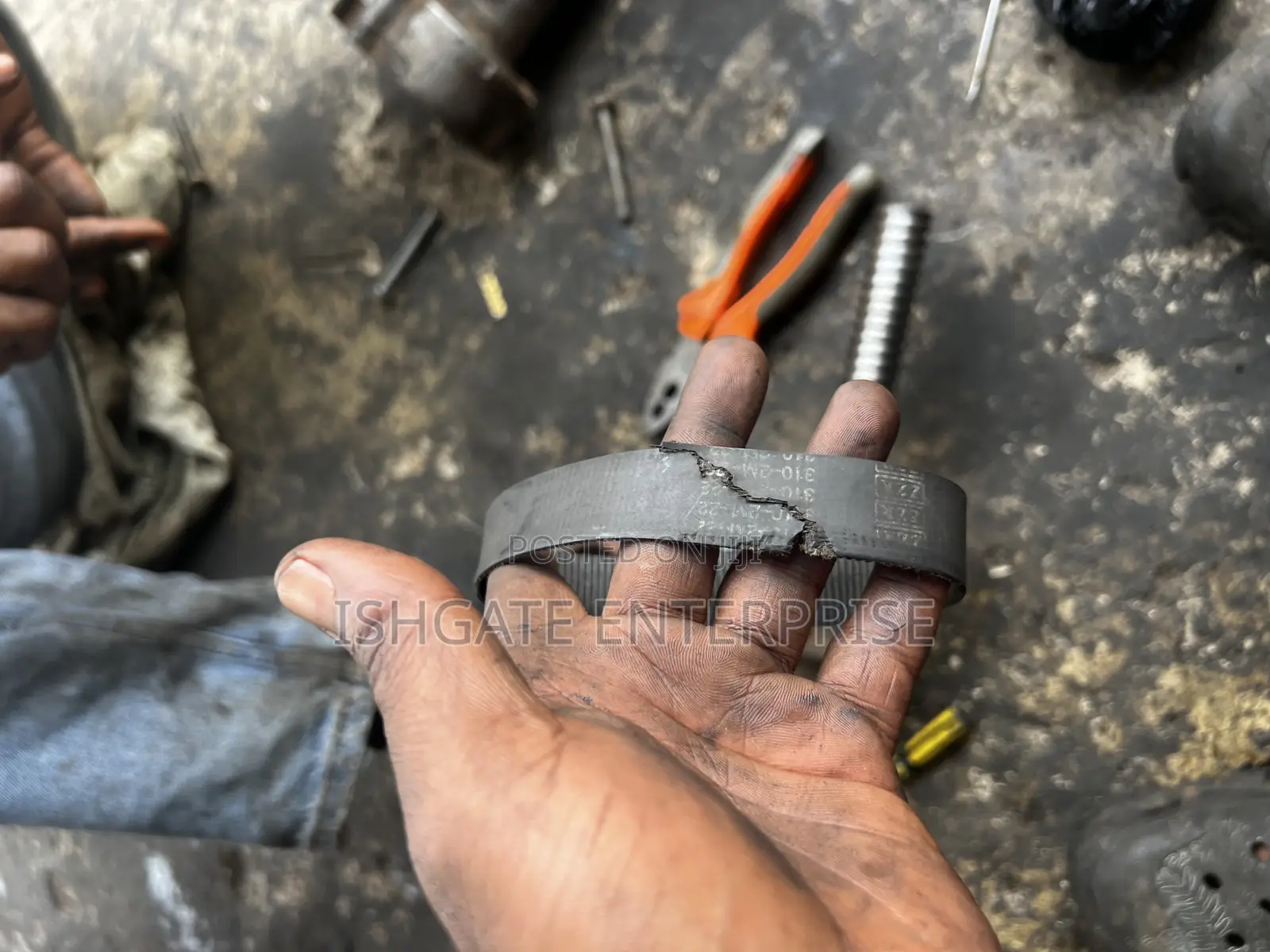 Repairs All Kinds of Electronics Steering Rack Benz,Range Rover,Bmw,