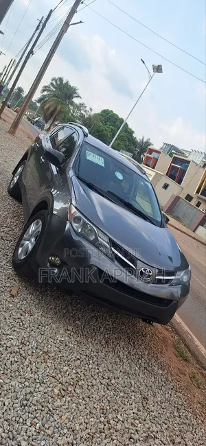 Toyota RAV4 LE 4dr SUV (2.5L 4cyl 6A) 2015 Gray