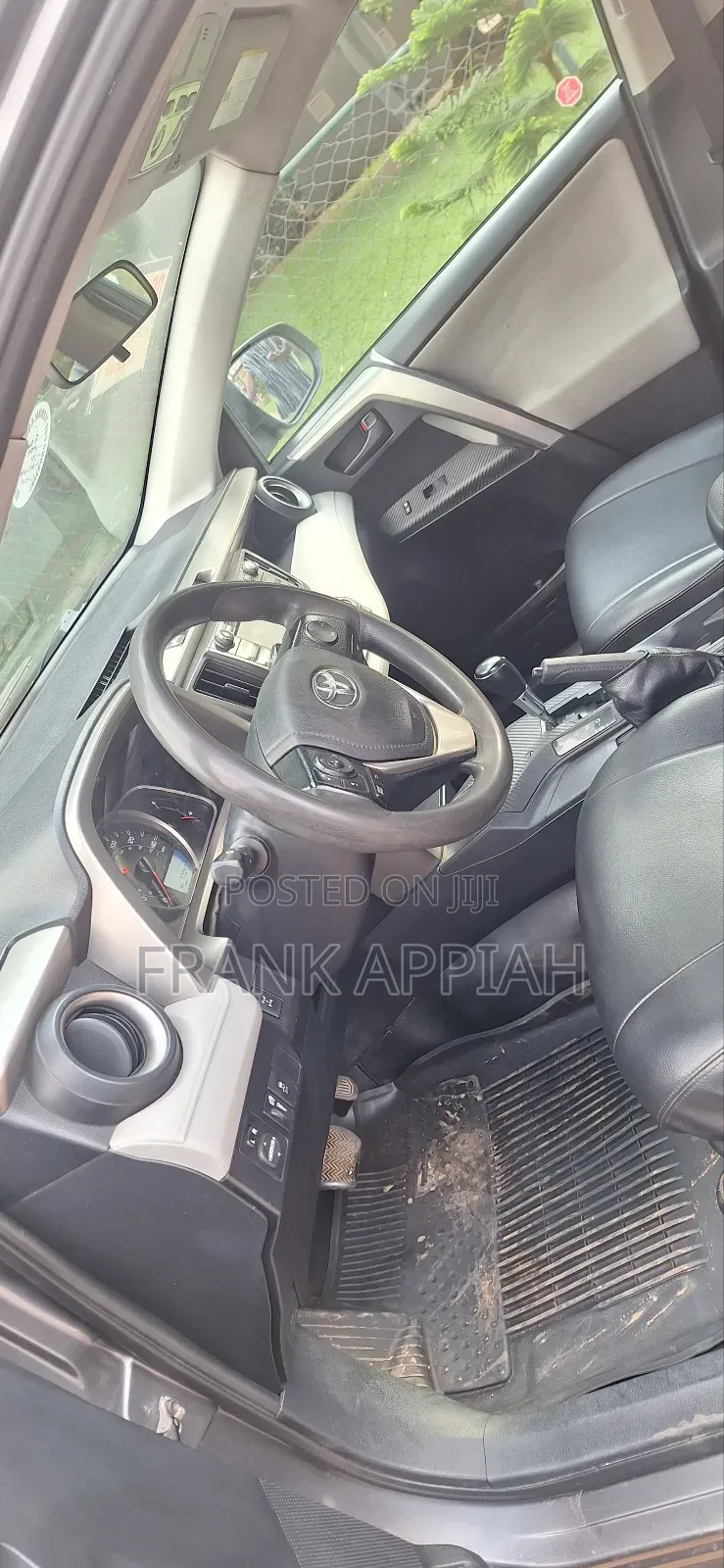 Toyota RAV4 LE 4dr SUV (2.5L 4cyl 6A) 2015 Gray
