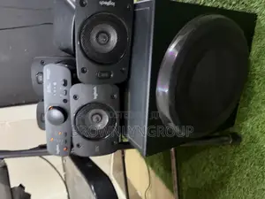 Logitech Z906 5.1 Surround Sound Speaker System.