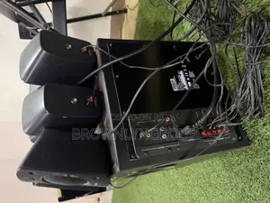 Logitech Z906 5.1 Surround Sound Speaker System.