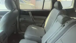 Toyota Highlander Limited 2011 White