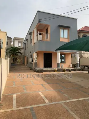3bdrm Duplex in Kwabenya for rent