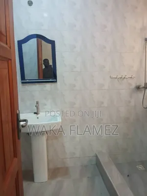 5bdrm House in Eja Herbal Pokuase for rent