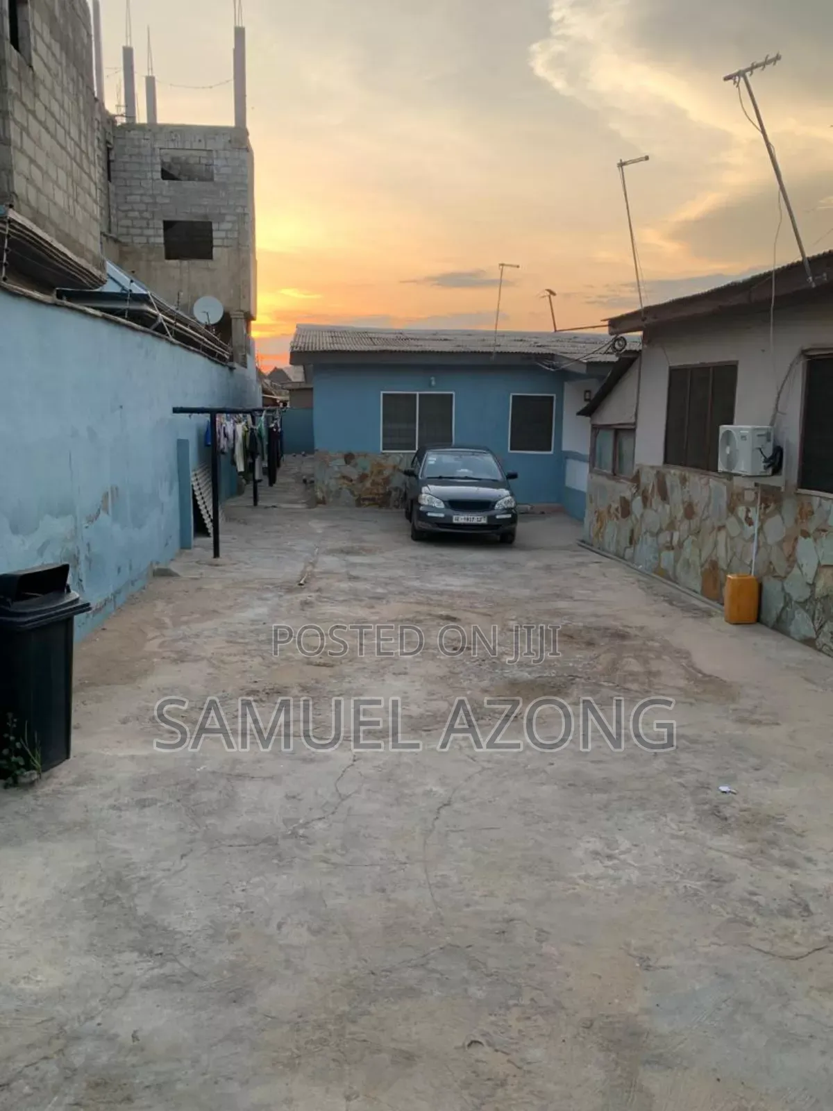 8bdrm House in Dansoman Round About, Accra Metropolitan for sale