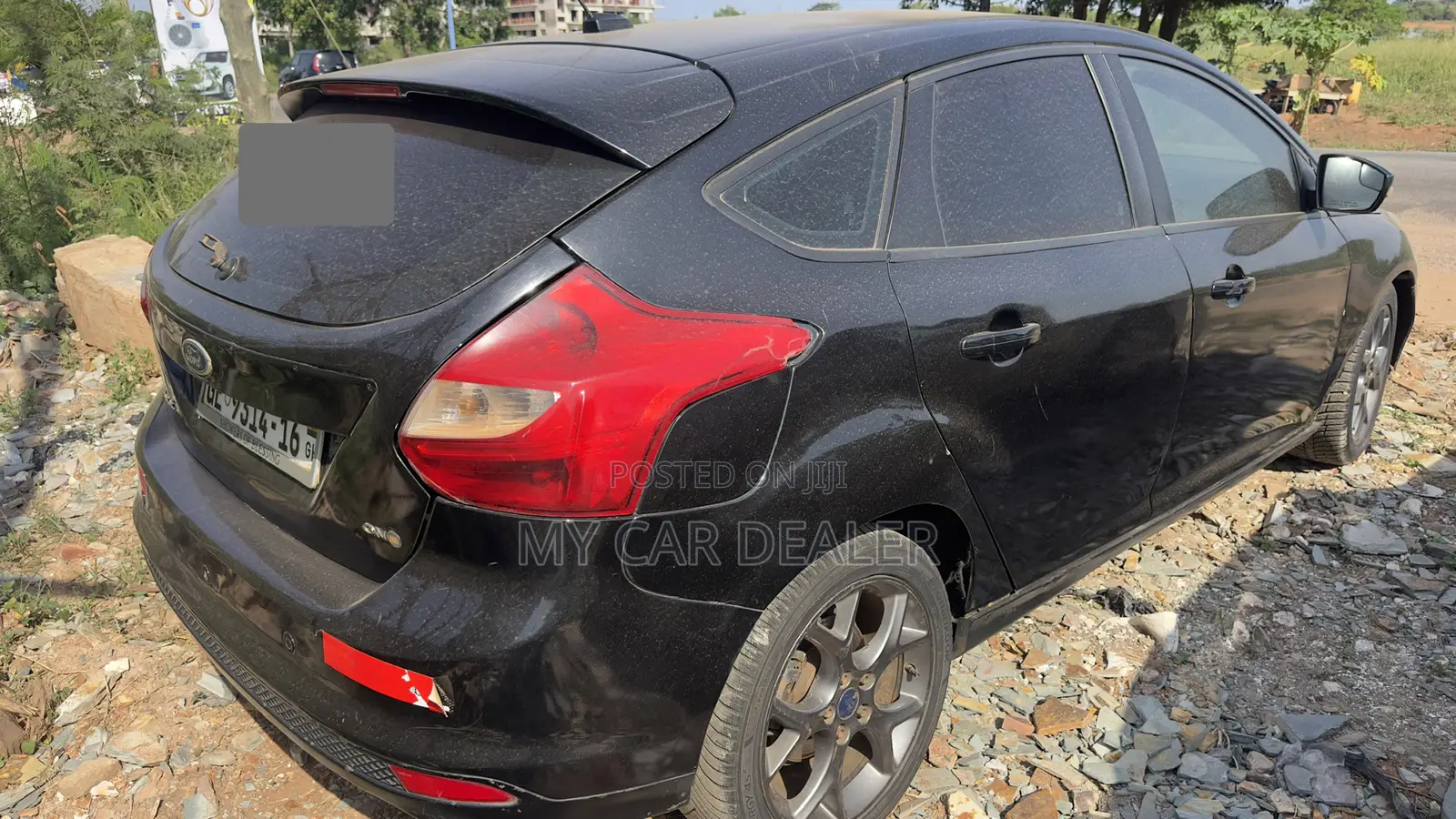 Ford Focus SE Hatchback FWD (2.0L 4cyl 5M) 2012 Black