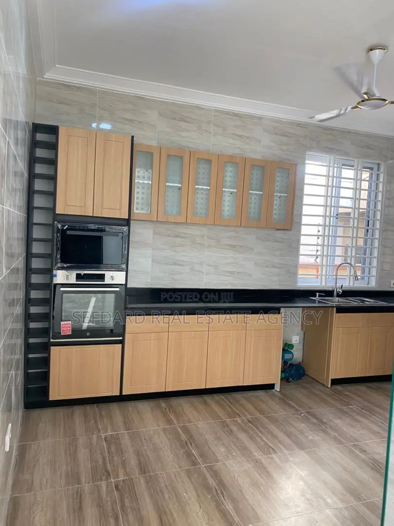 2bdrm Duplex in Achimota for rent