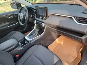 Toyota RAV4 XLE AWD 2020 Red