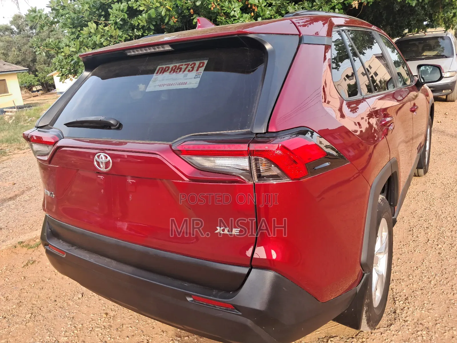 Toyota RAV4 XLE AWD 2020 Red
