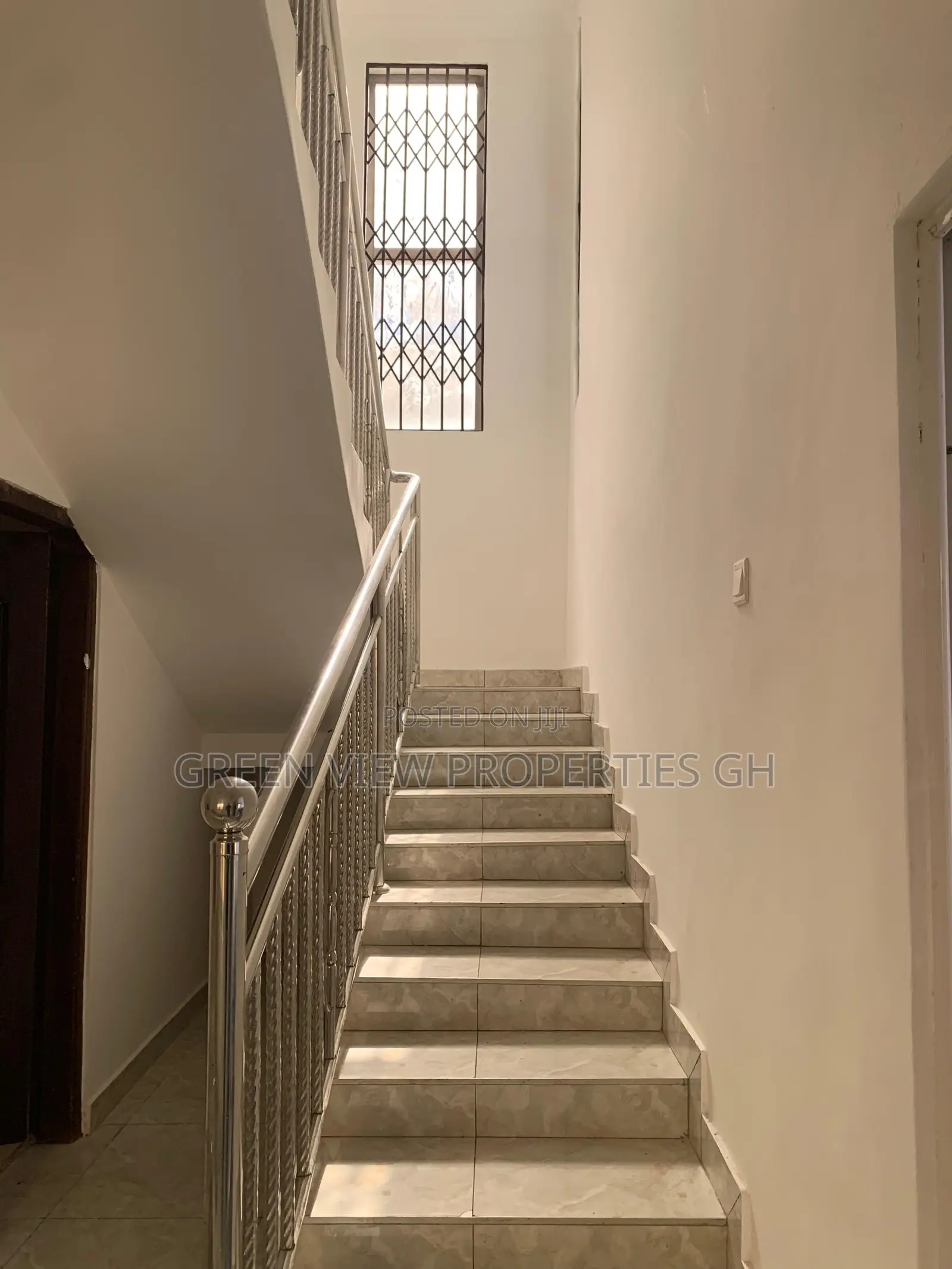 3bdrm Duplex in Kwabenya for rent