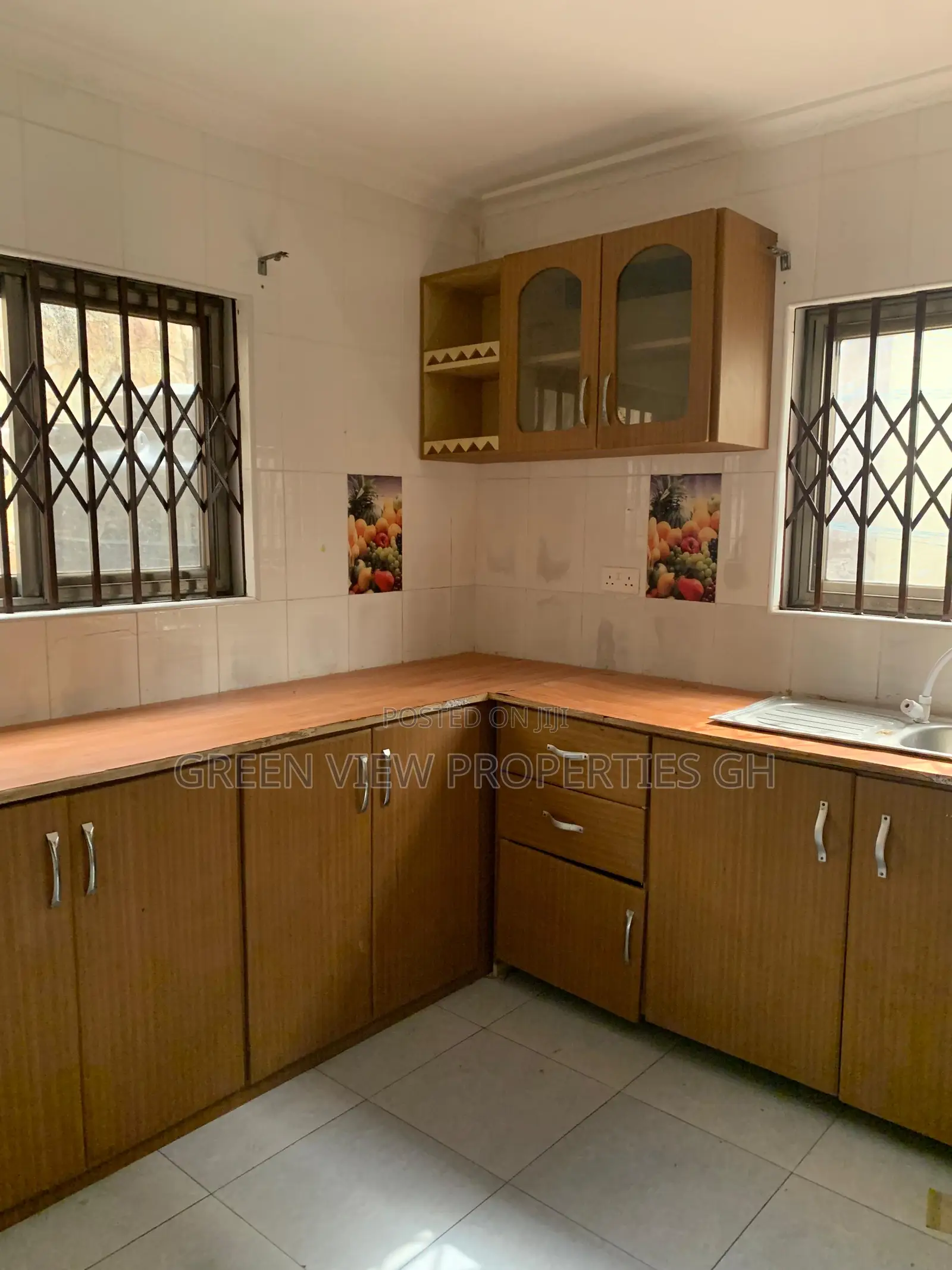 3bdrm Duplex in Kwabenya for rent