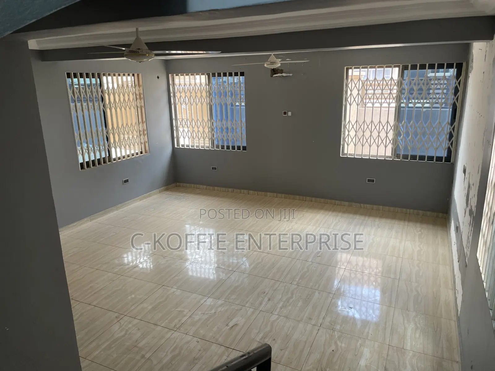 4bdrm Duplex in Ofankor Barrier for rent