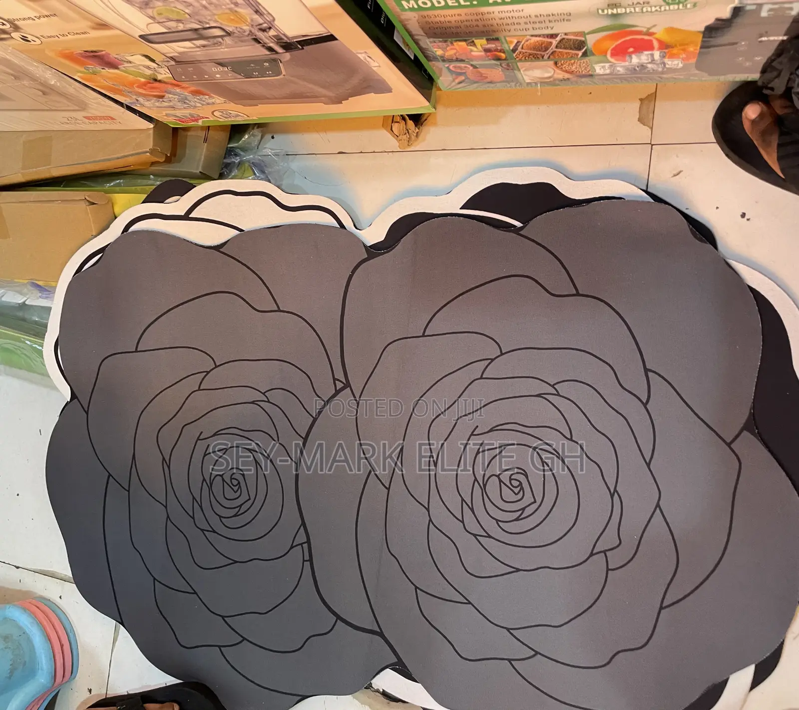 Flower Shaped Absorbent Anti-slip Bathroom Mat