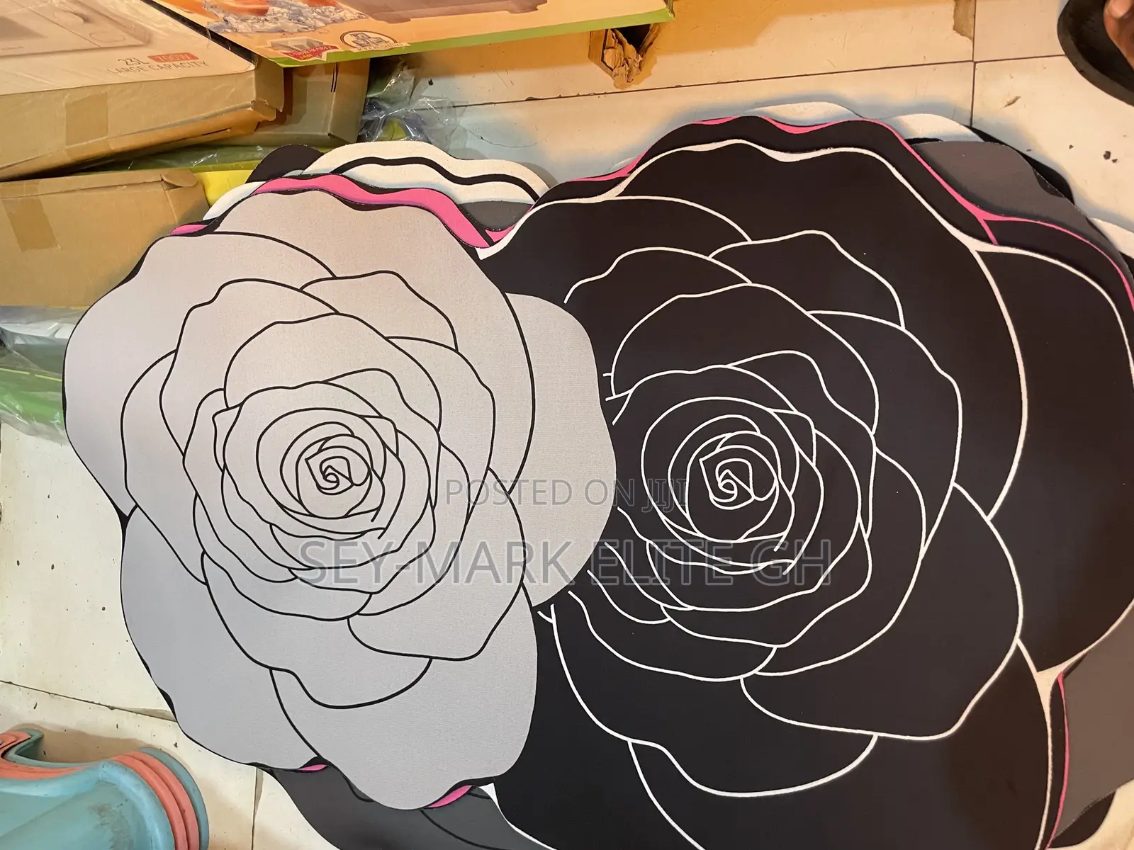 Flower Shaped Absorbent Anti-slip Bathroom Mat