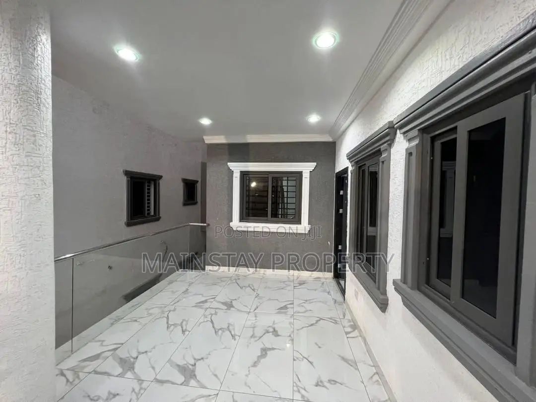 5bdrm House in Mainstay Estates, Achimota for sale