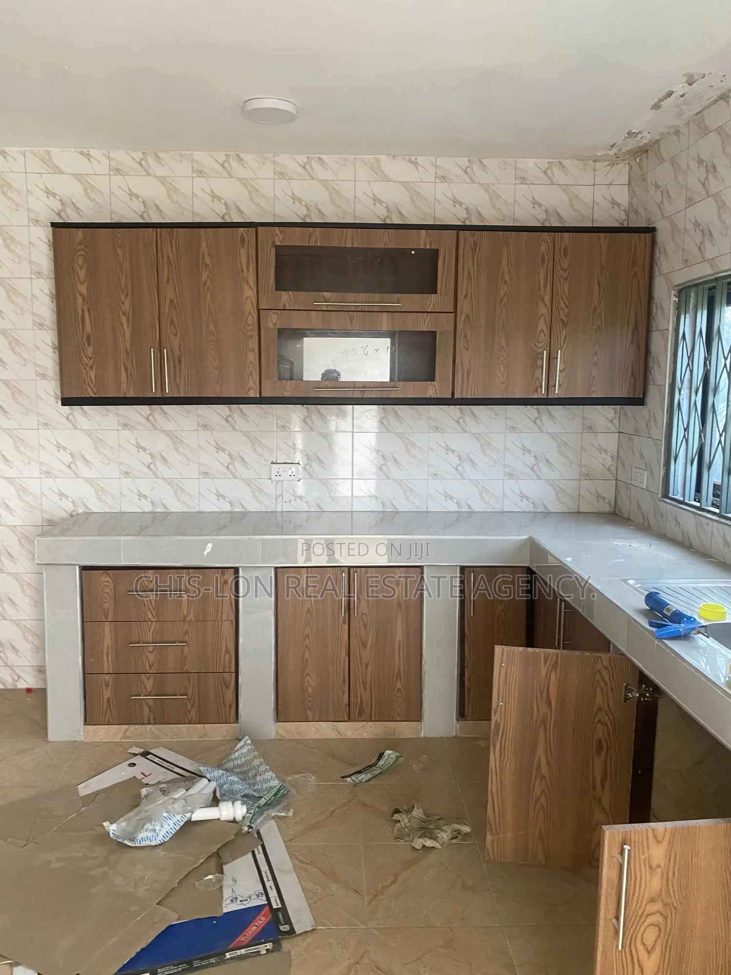 2bdrm Apartment in Chis-Lon Broker’S, Adam Nana for rent
