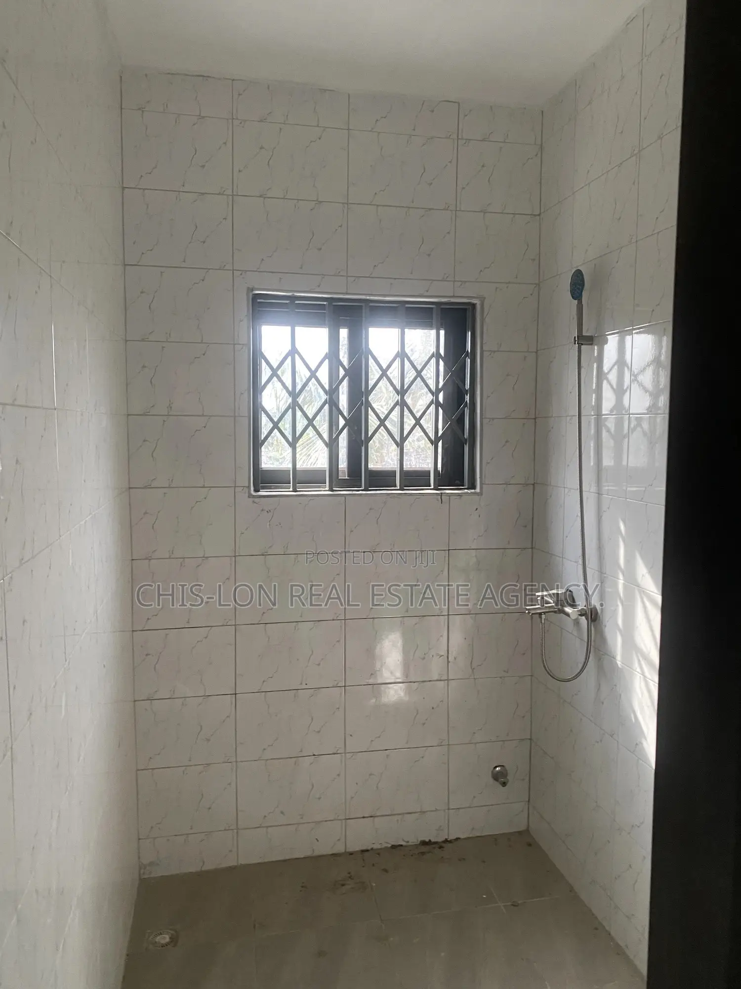 2bdrm Apartment in Chis-Lon Broker’S, Adam Nana for rent
