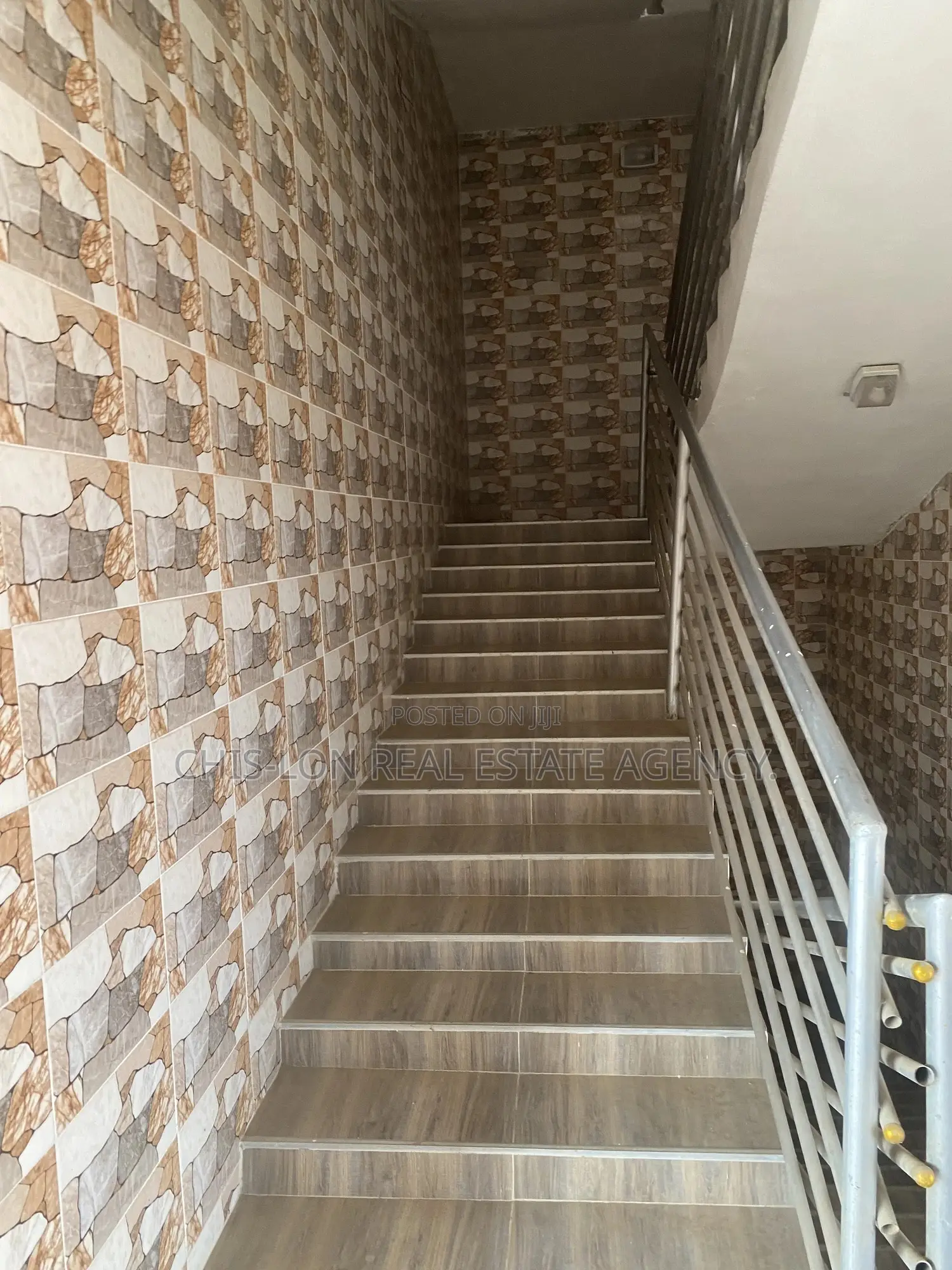 2bdrm Apartment in Chis-Lon Broker’S, Adam Nana for rent