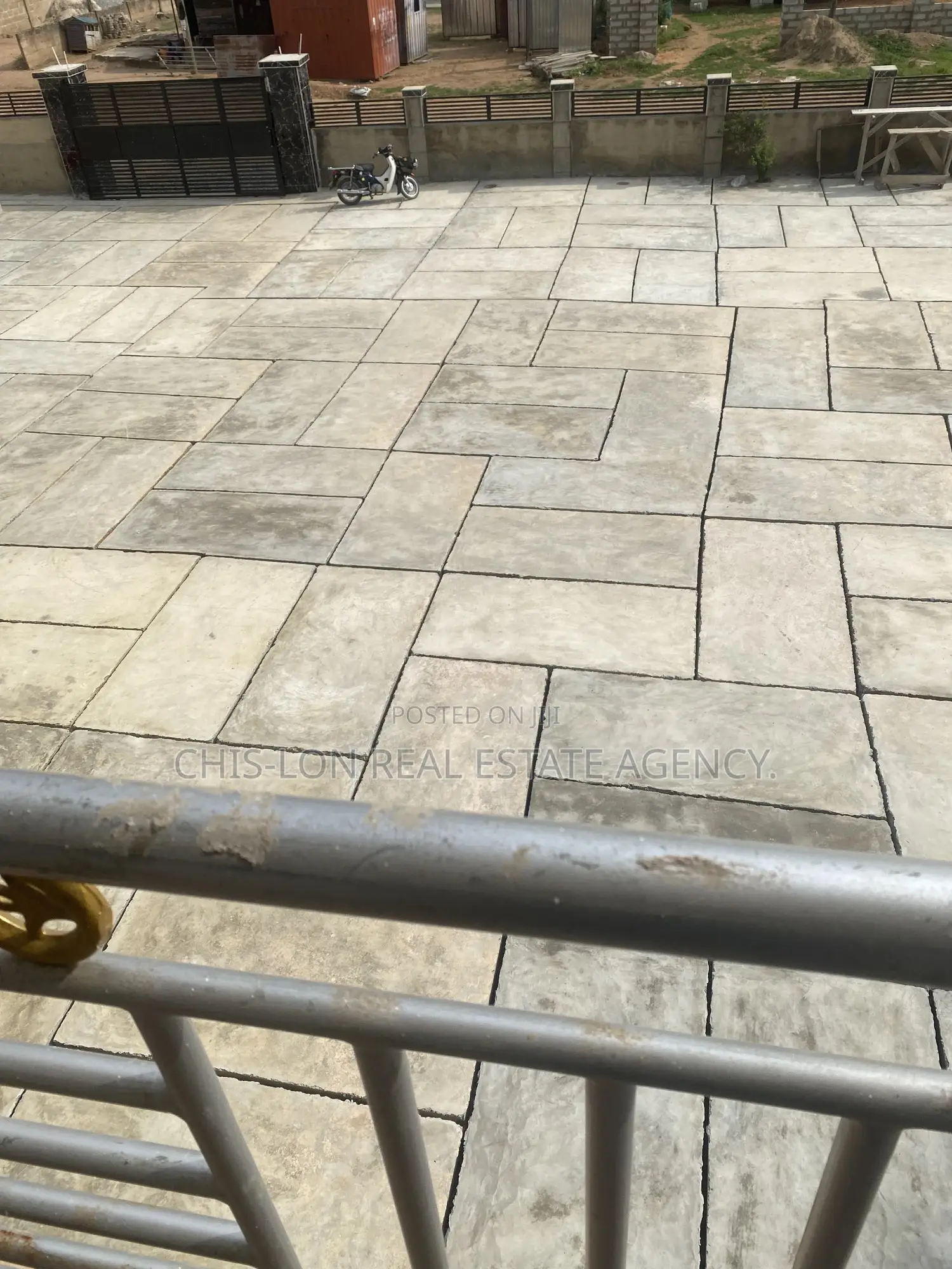 2bdrm Apartment in Chis-Lon Broker’S, Adam Nana for rent