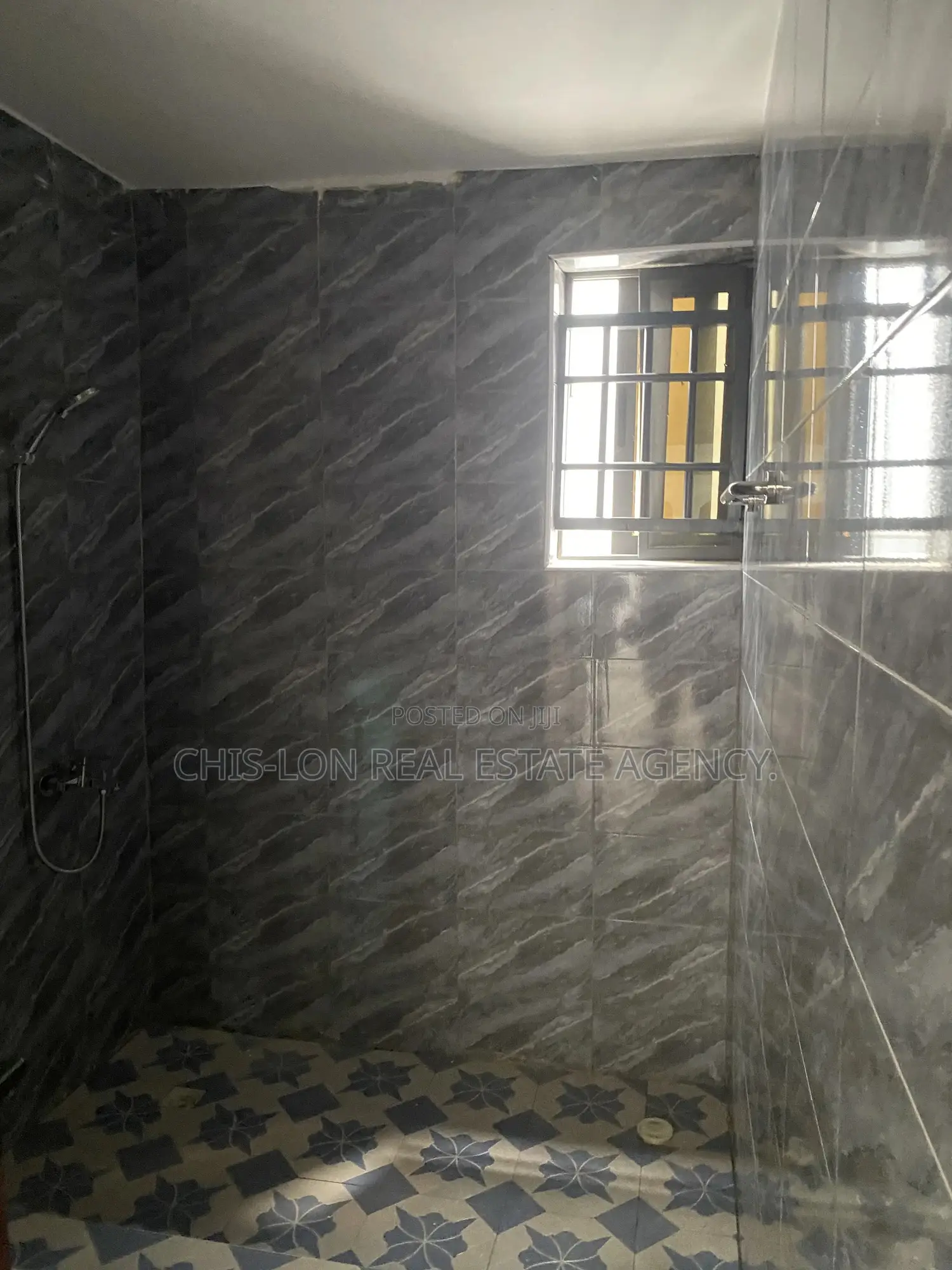1bdrm Apartment in Kasoa Tuba Road, Toll Booth for rent