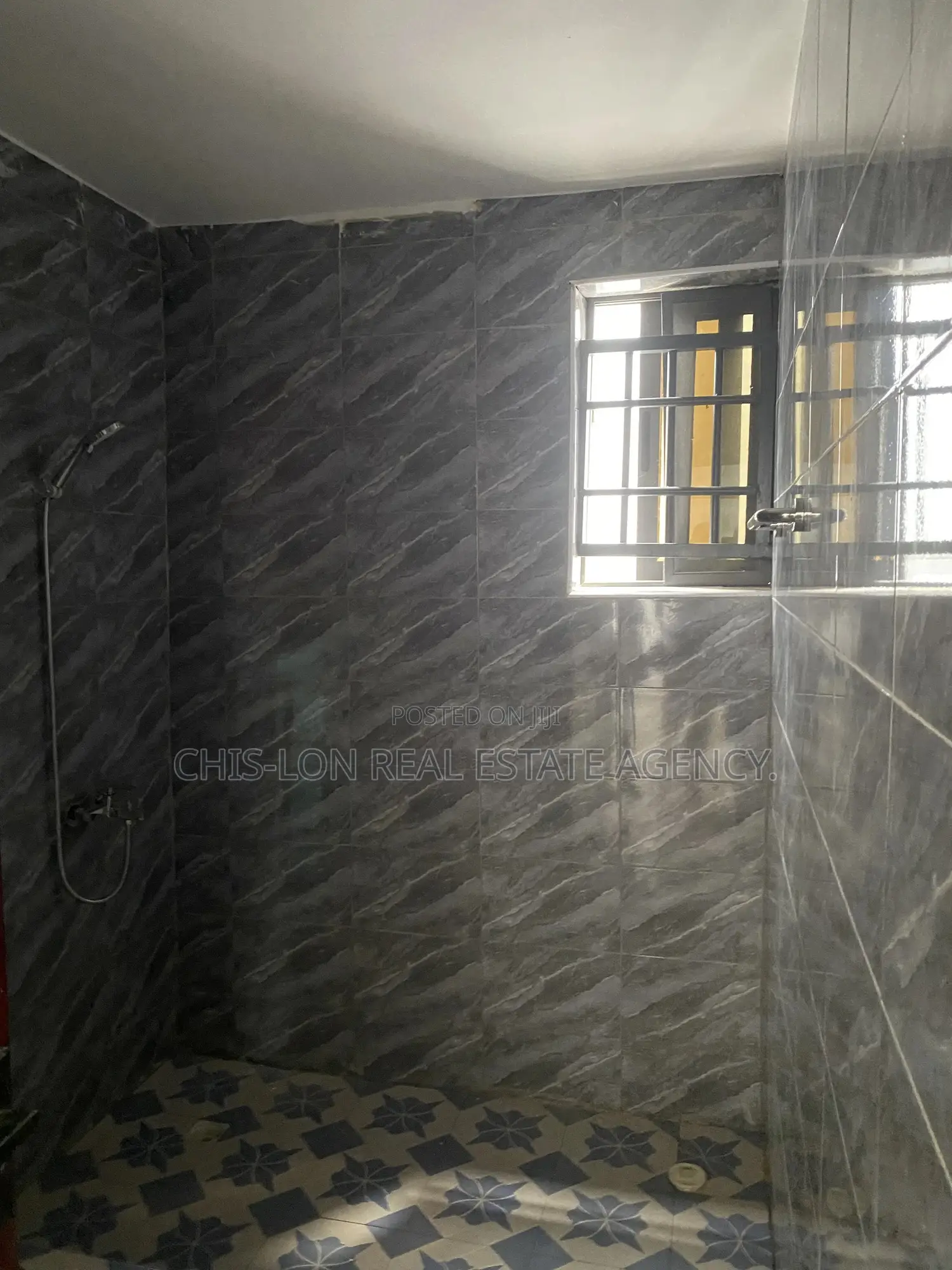 1bdrm Apartment in Kasoa Tuba Road, Toll Booth for rent