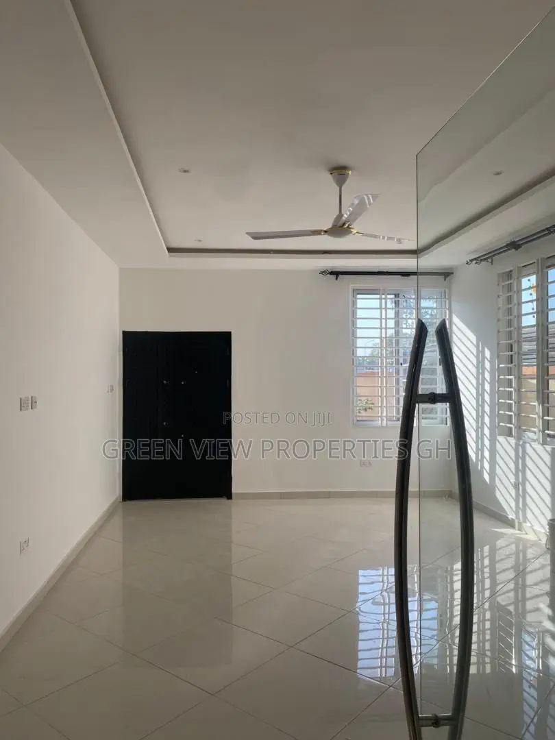 2bdrm Duplex in Achimota for rent