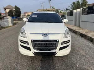 Luxgen U6 2013 White