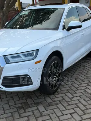 Audi Q5 45 Premium AWD quattro 2020 White