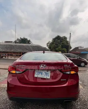 Hyundai Elantra Limited 4dr Sedan (1.8L 4cyl 6A) 2015 Red